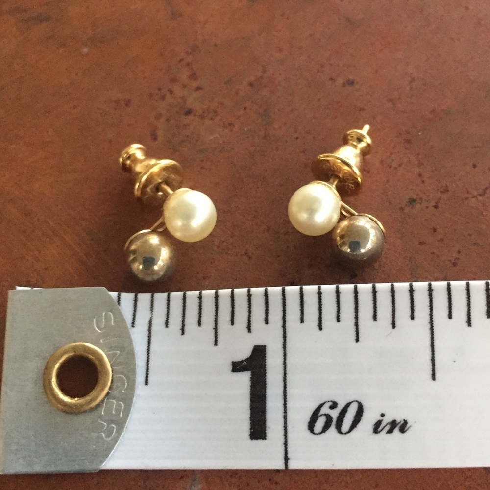 Vintage Monet Earrings - white pearl on posts with gold bead drop - Picture 4 of 6